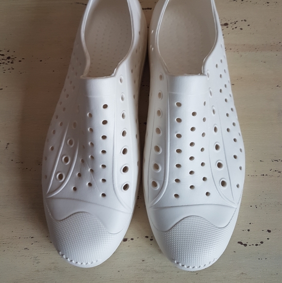 Comfy Summer White Shoes - Picture 2 of 5